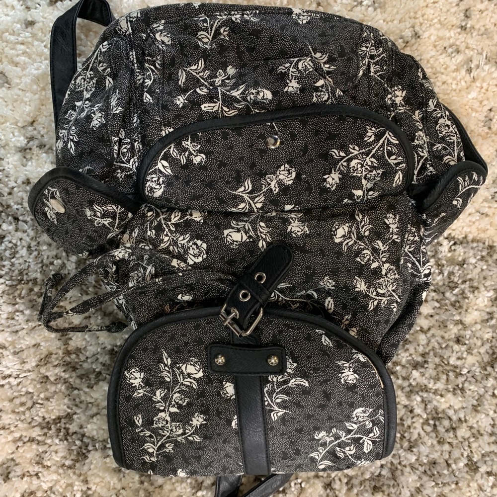 Paisley Drawstring Backpack - Picture 4 of 6